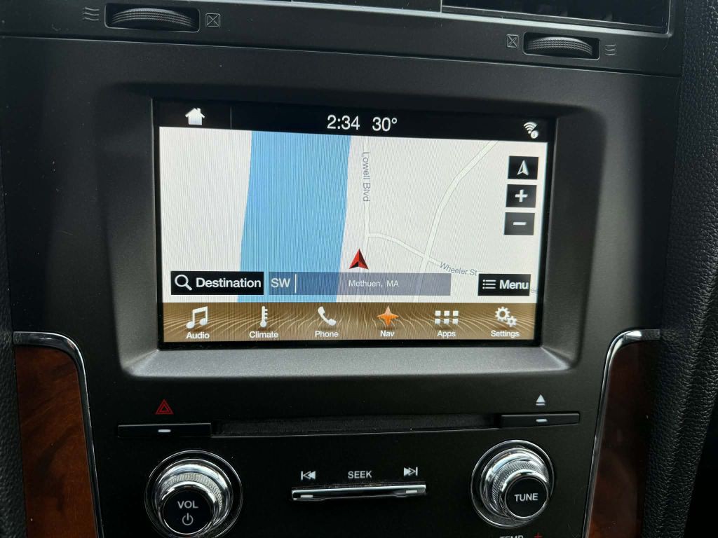 2017 Lincoln Navigator Image 17