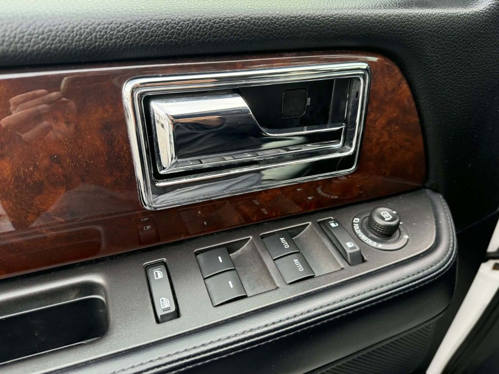 2017 Lincoln Navigator Image 22