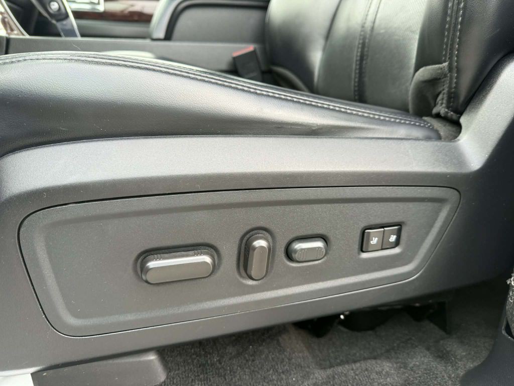 2017 Lincoln Navigator Image 23