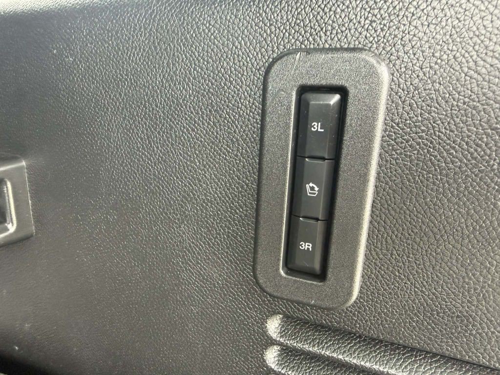 2017 Lincoln Navigator Image 25