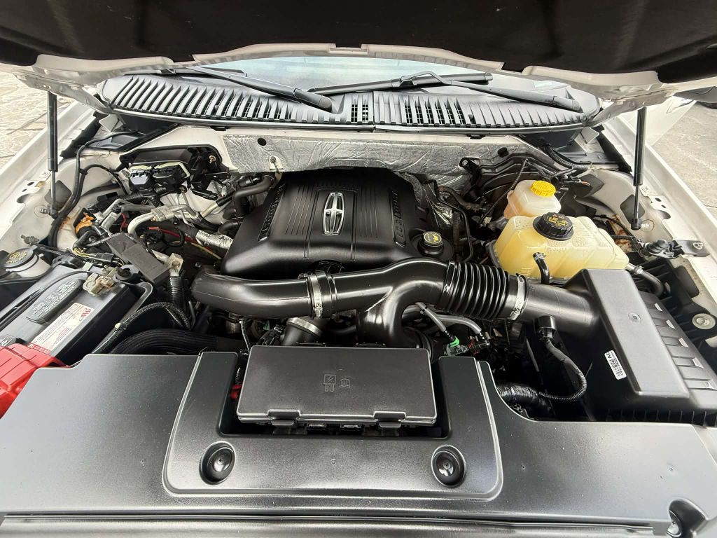 2017 Lincoln Navigator Image 27