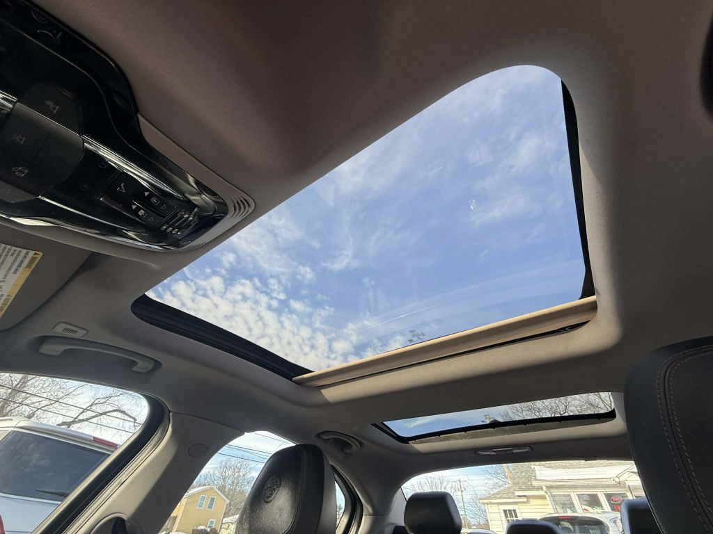 2017 Alfa Romeo Giulia Image 20