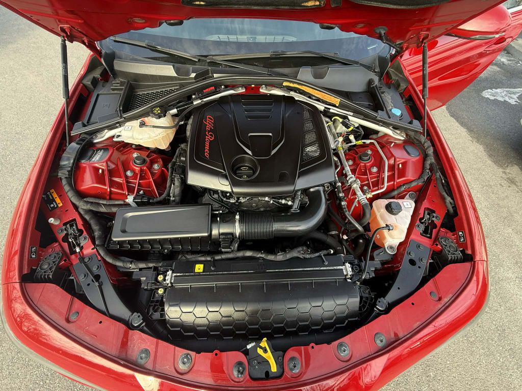 2017 Alfa Romeo Giulia Image 26