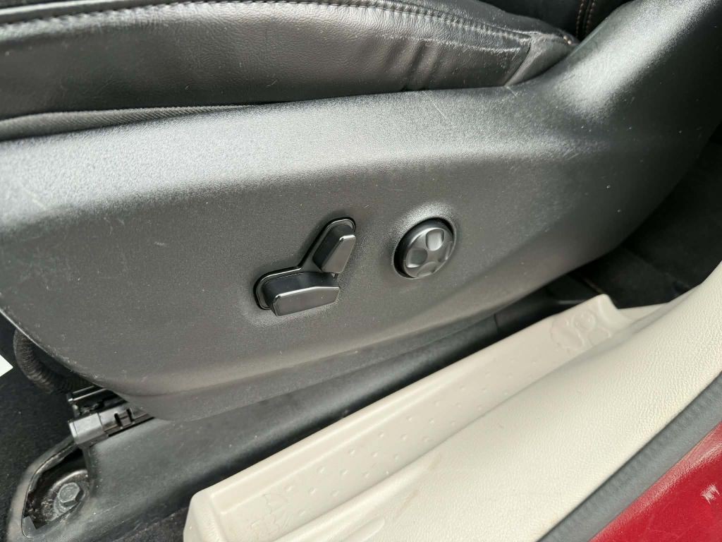 2017 Chrysler Pacifica Image 18