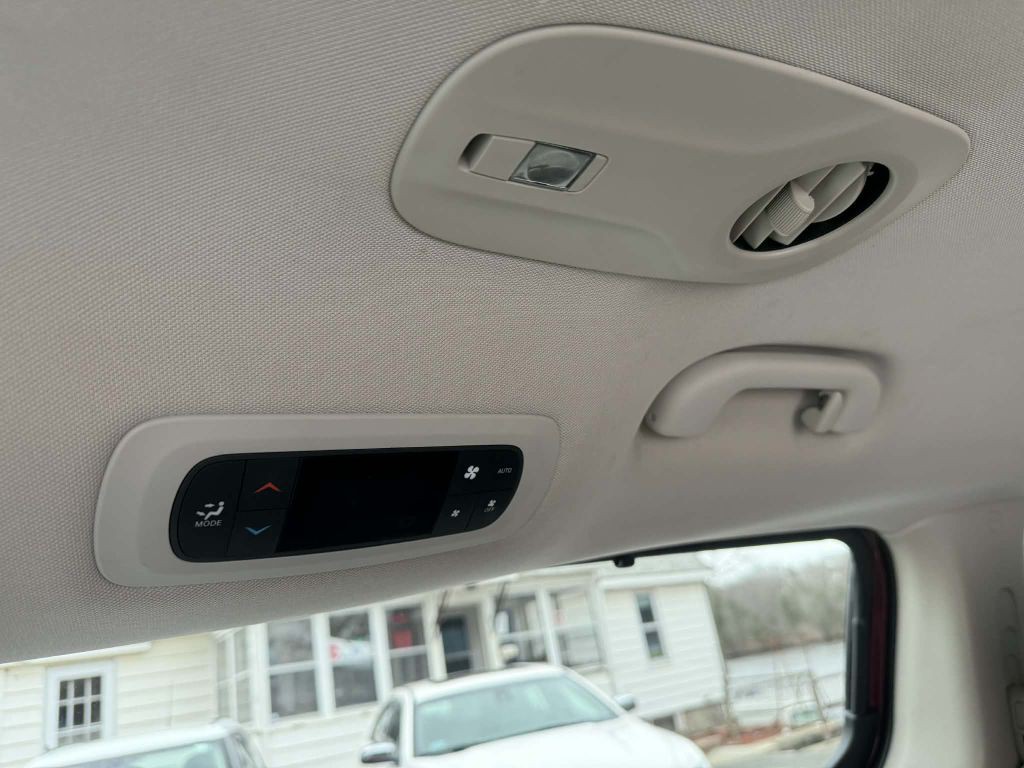 2017 Chrysler Pacifica Image 19