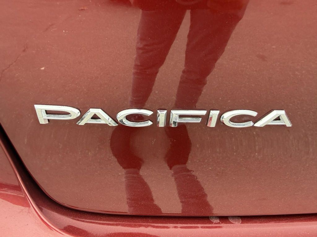 2017 Chrysler Pacifica Image 20