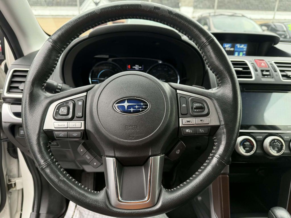 2018 Subaru Forester Image 12