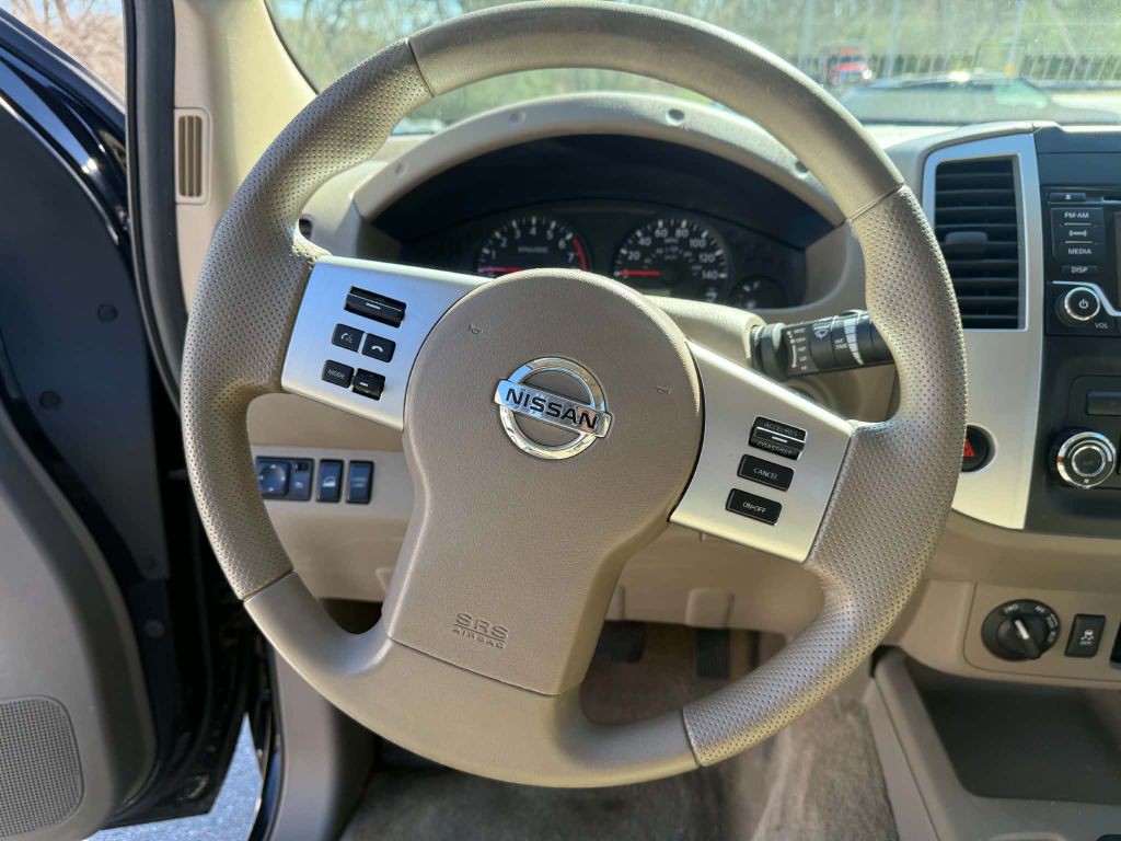 2015 Nissan Frontier Image 13