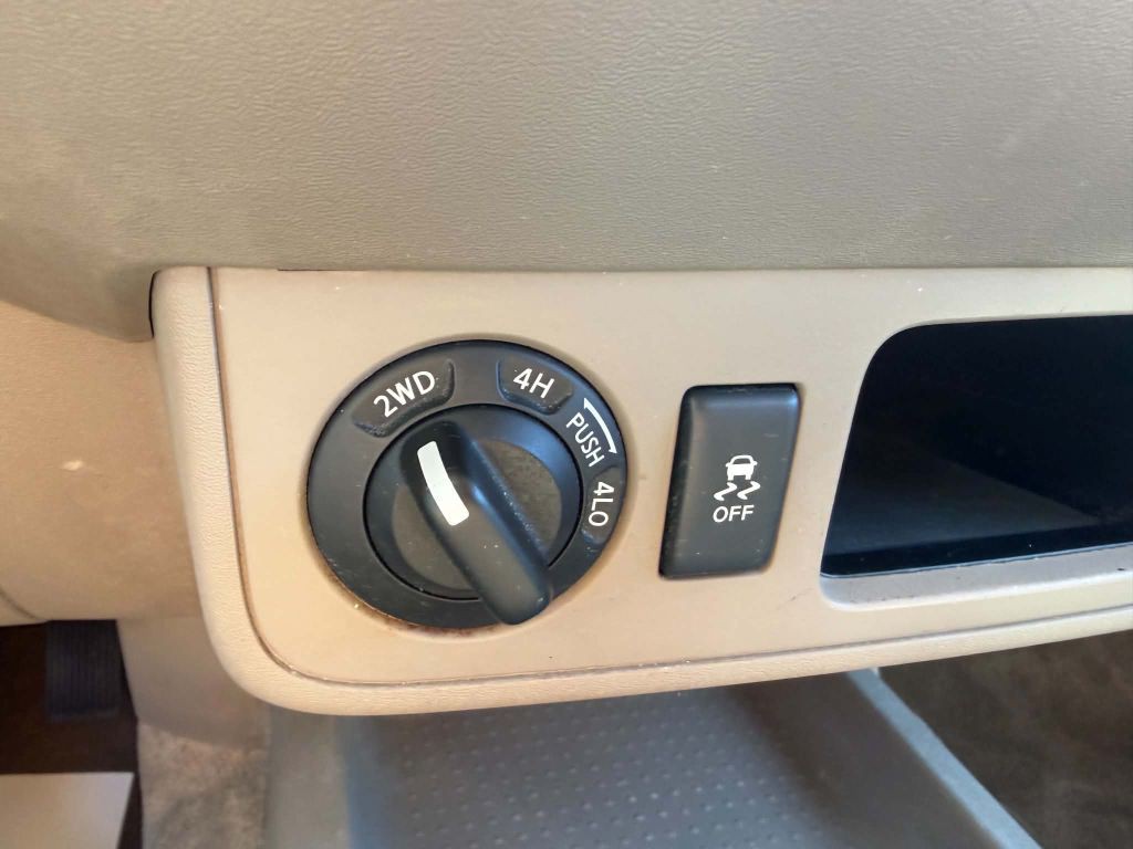 2015 Nissan Frontier Image 17