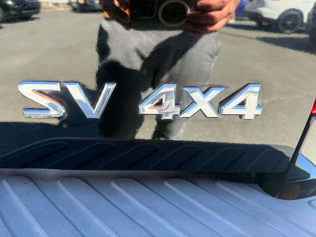 2015 Nissan Frontier Image 21