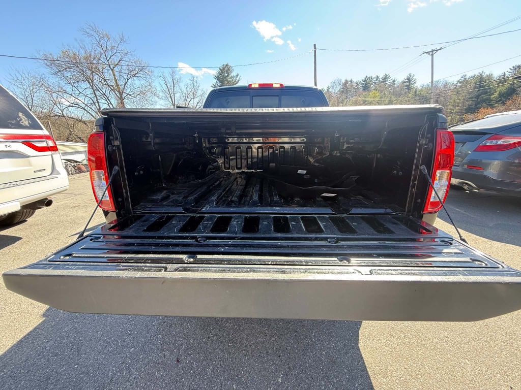 2015 Nissan Frontier Image 22