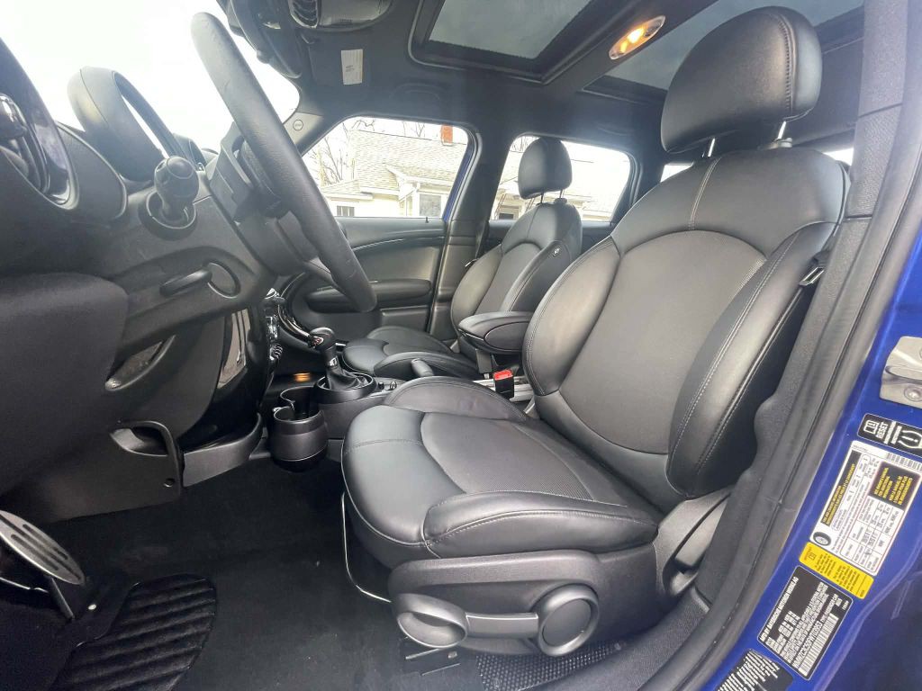 2015 MINI Cooper Image 9