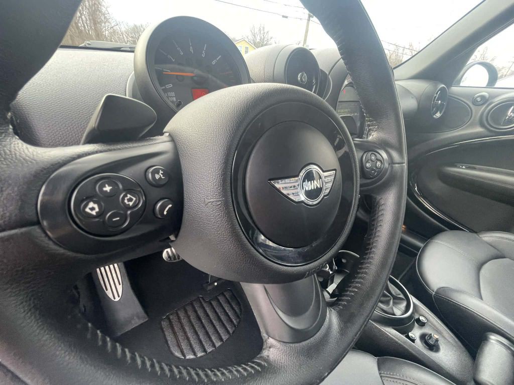 2015 MINI Cooper Image 13