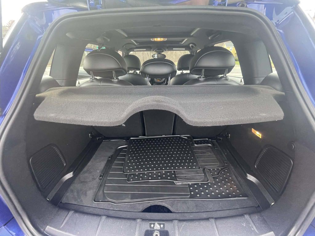 2015 MINI Cooper Image 26