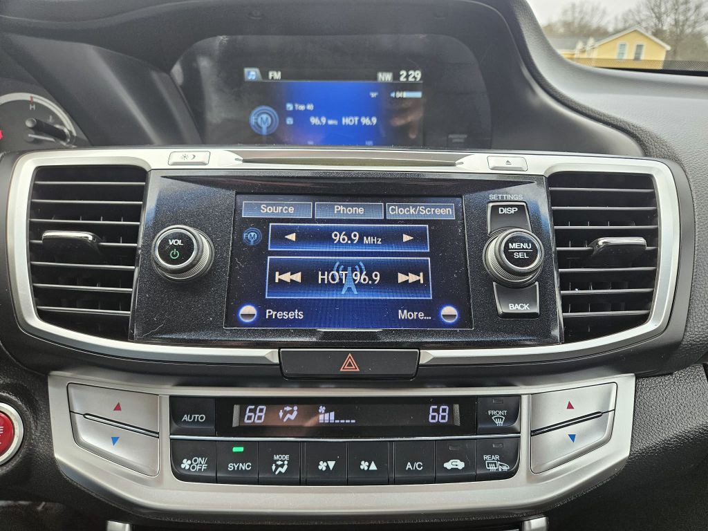 2013 Honda Accord Image 16