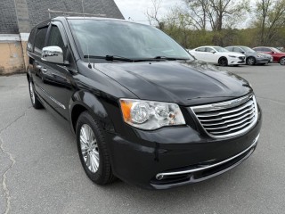 Image for 2015 Chrysler Town & Country Touring L ID: 7357642
