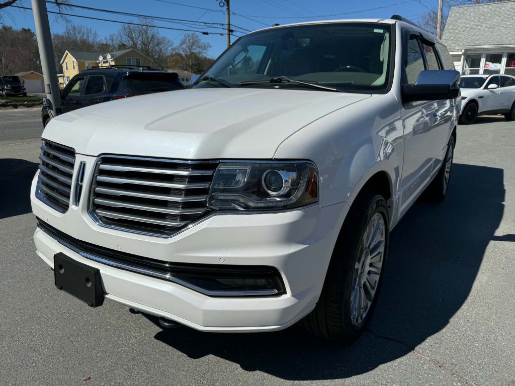 2016 Lincoln Navigator Image 3