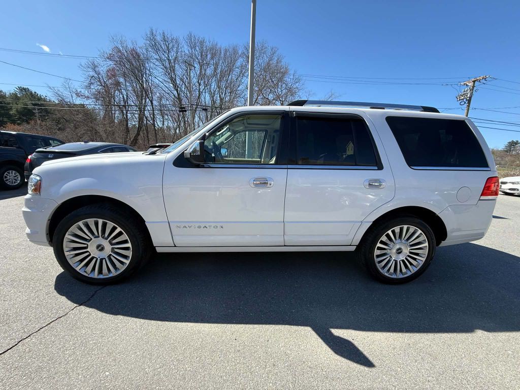 2016 Lincoln Navigator Image 4