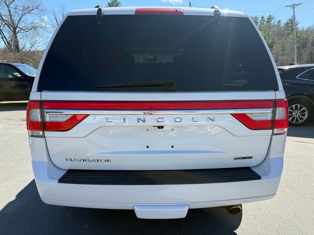 2016 Lincoln Navigator Image 6