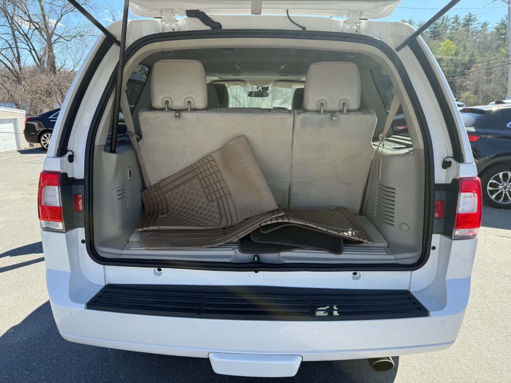 2016 Lincoln Navigator Image 29