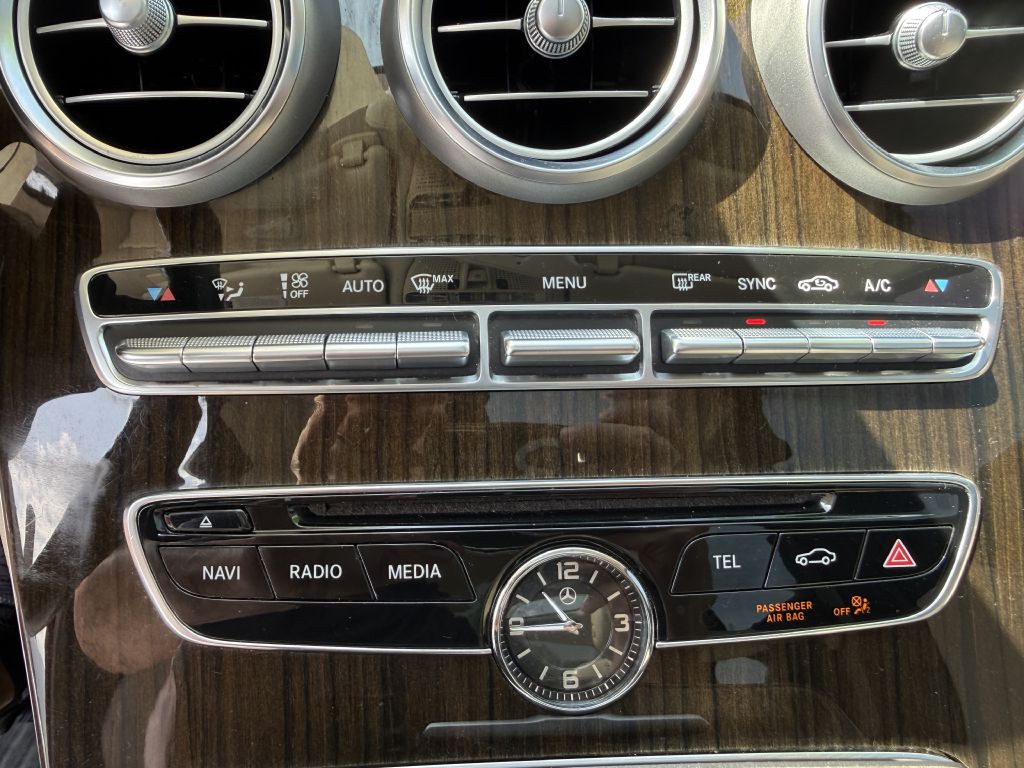 2018 Mercedes-Benz C-Class Image 16