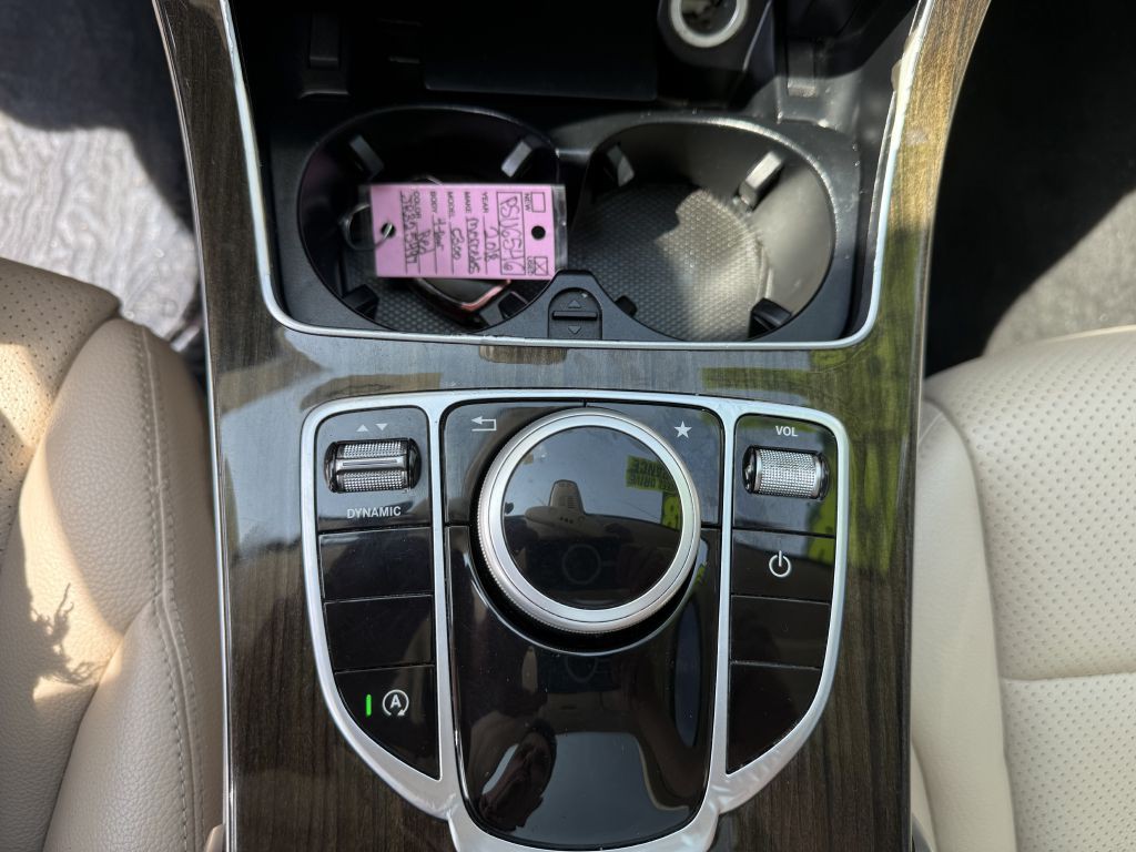 2018 Mercedes-Benz C-Class Image 17