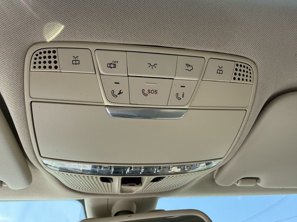 2018 Mercedes-Benz C-Class Image 20