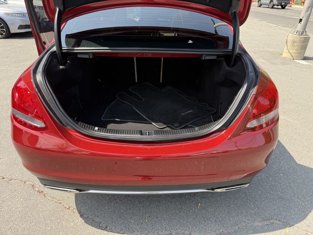 2018 Mercedes-Benz C-Class Image 23