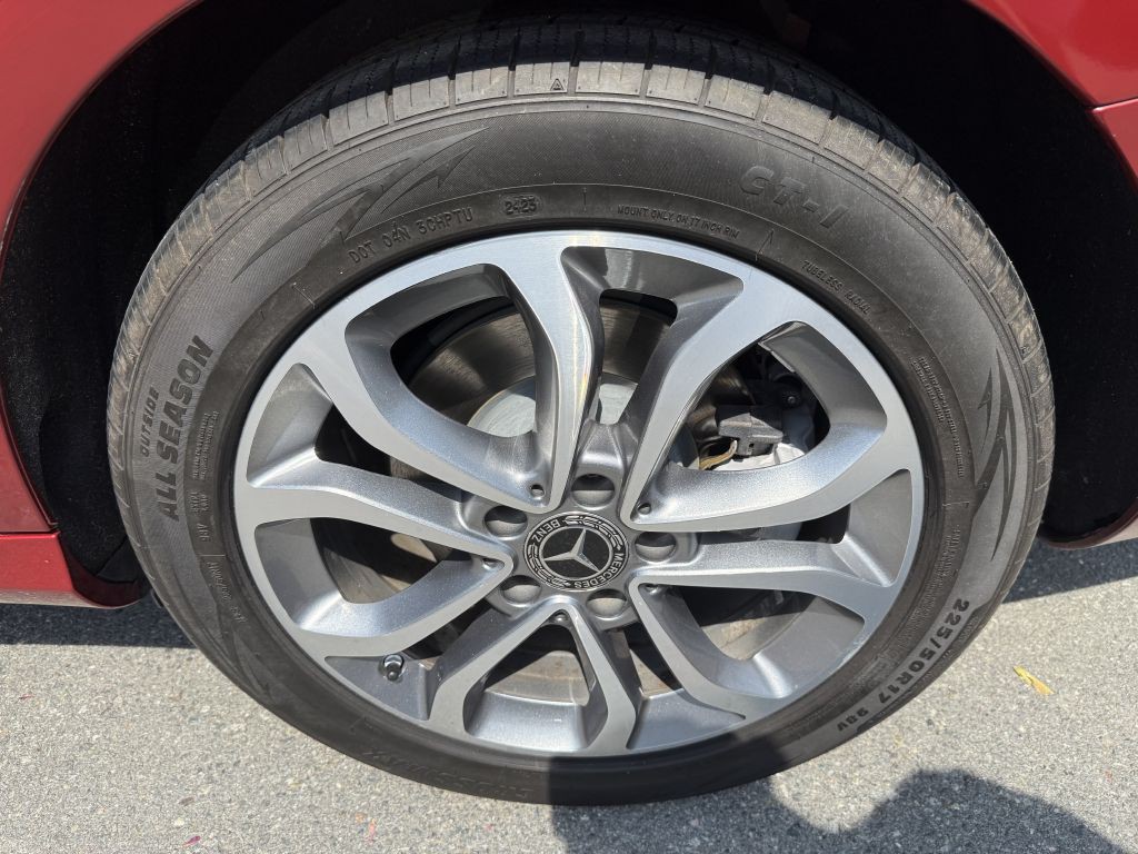 2018 Mercedes-Benz C-Class Image 25