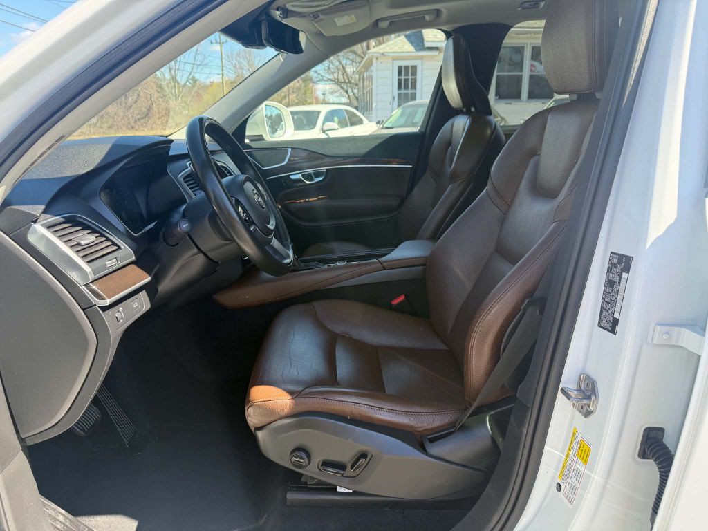 2019 Volvo XC90 Image 9
