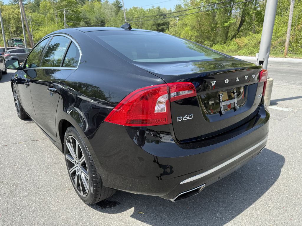 2017 Volvo S60 Image 5