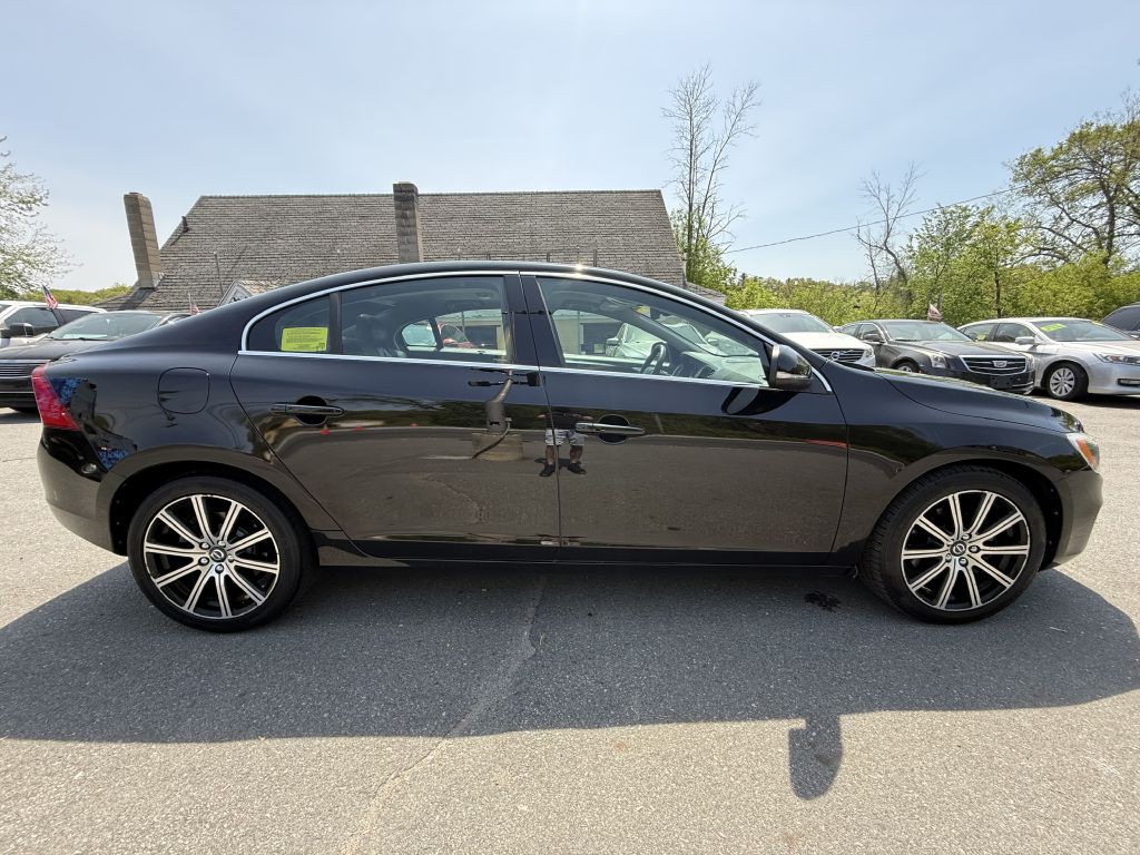 2017 Volvo S60 Image 8