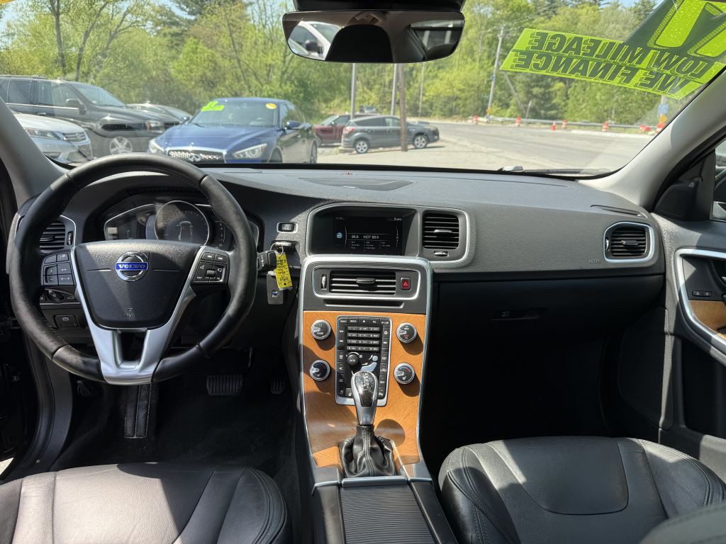 2017 Volvo S60 Image 12