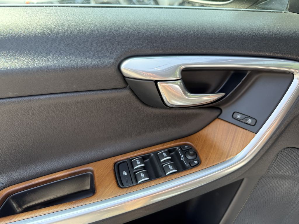 2017 Volvo S60 Image 21