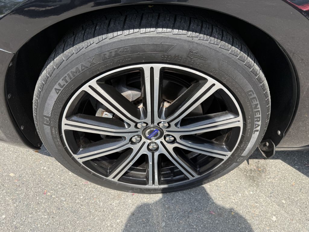 2017 Volvo S60 Image 27