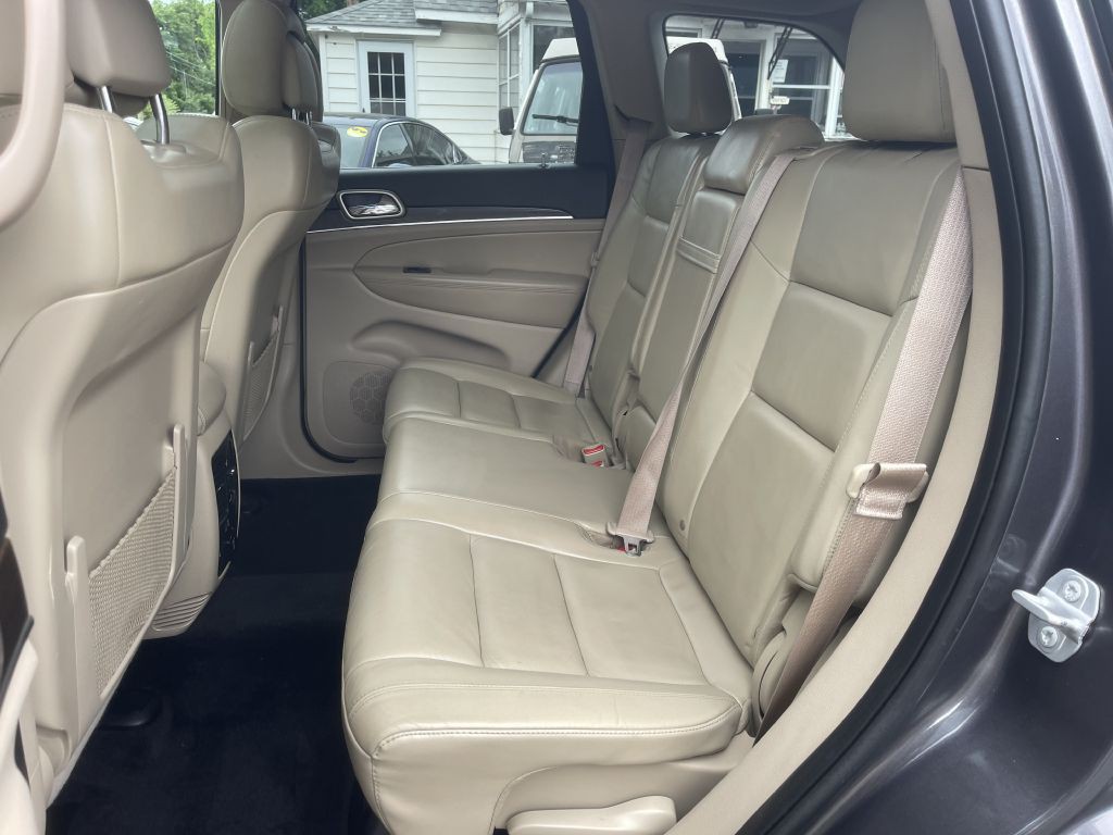 2017 Jeep Grand Cherokee Image 11
