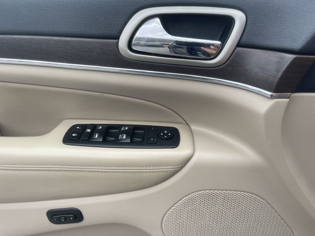 2017 Jeep Grand Cherokee Image 25