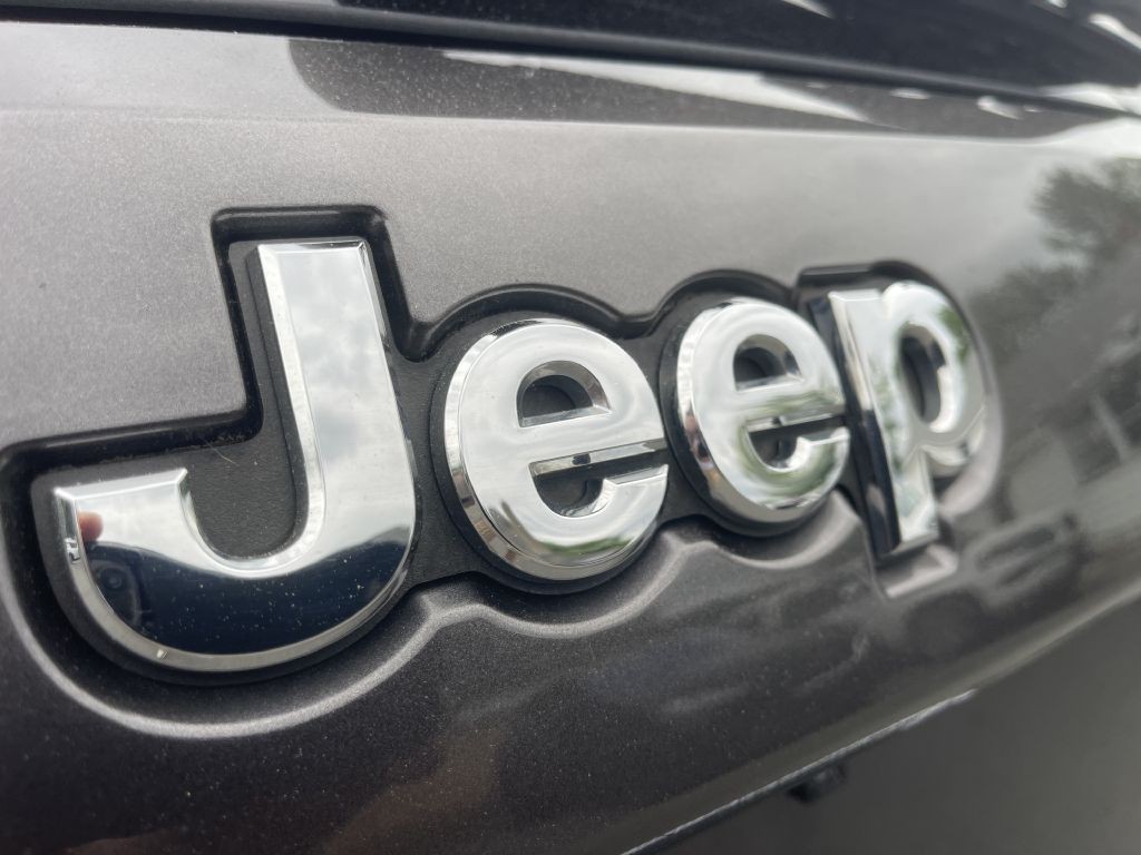 2017 Jeep Grand Cherokee Image 28