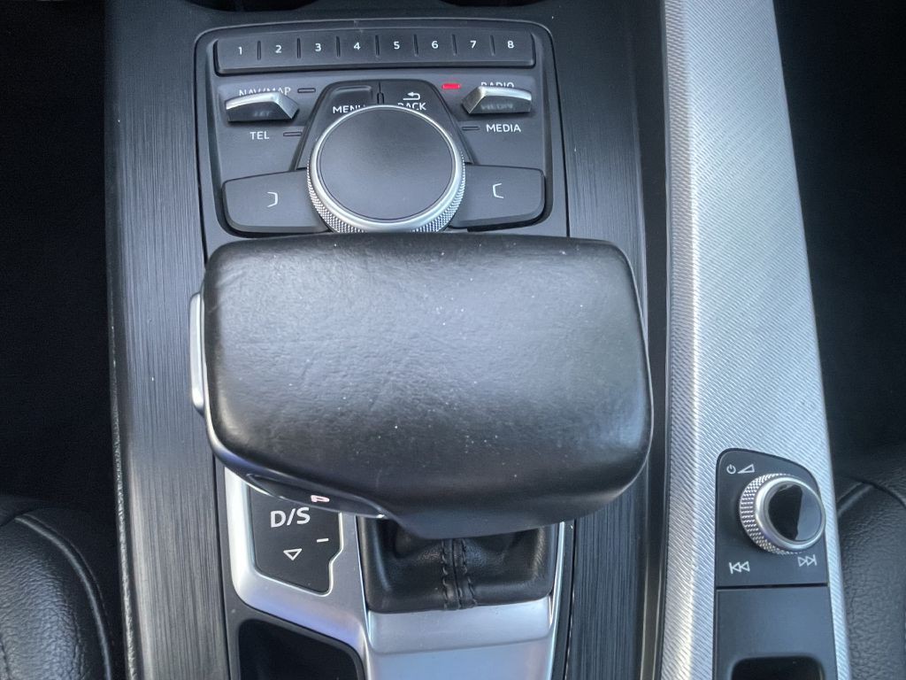 2017 Audi A4 Image 18