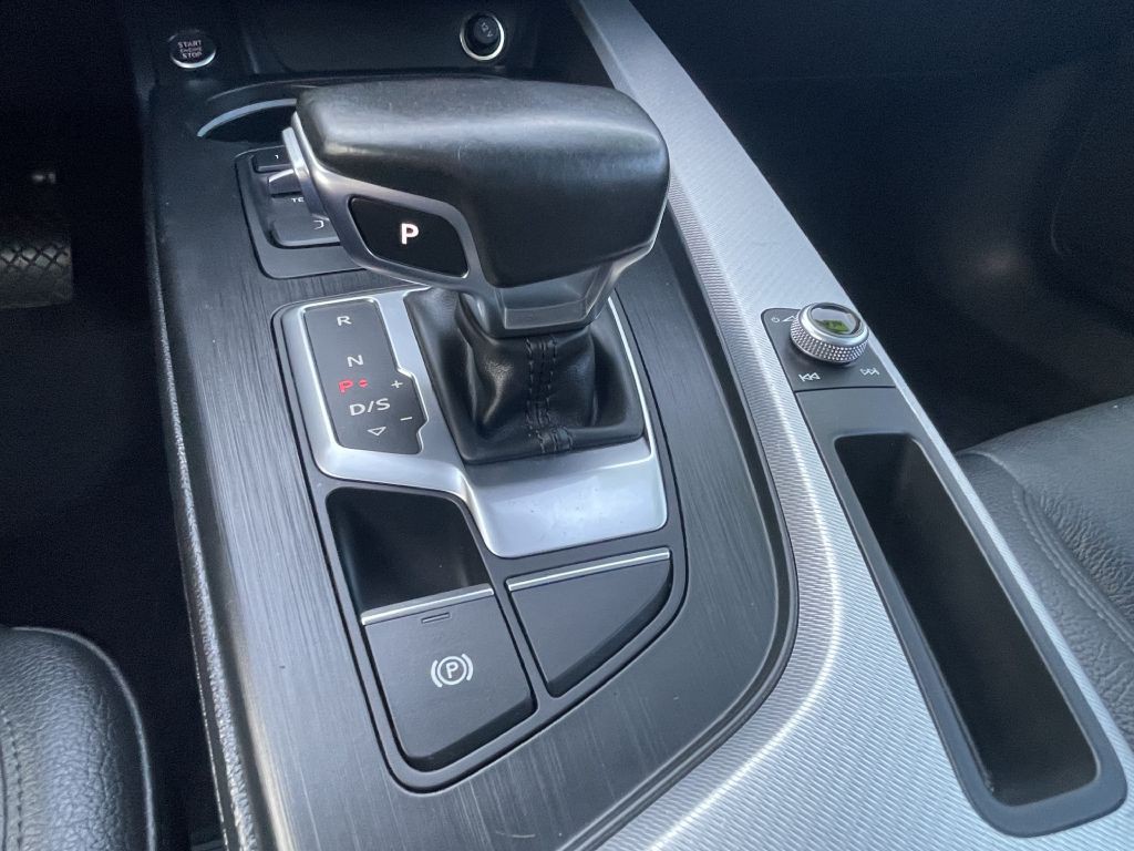 2017 Audi A4 Image 19