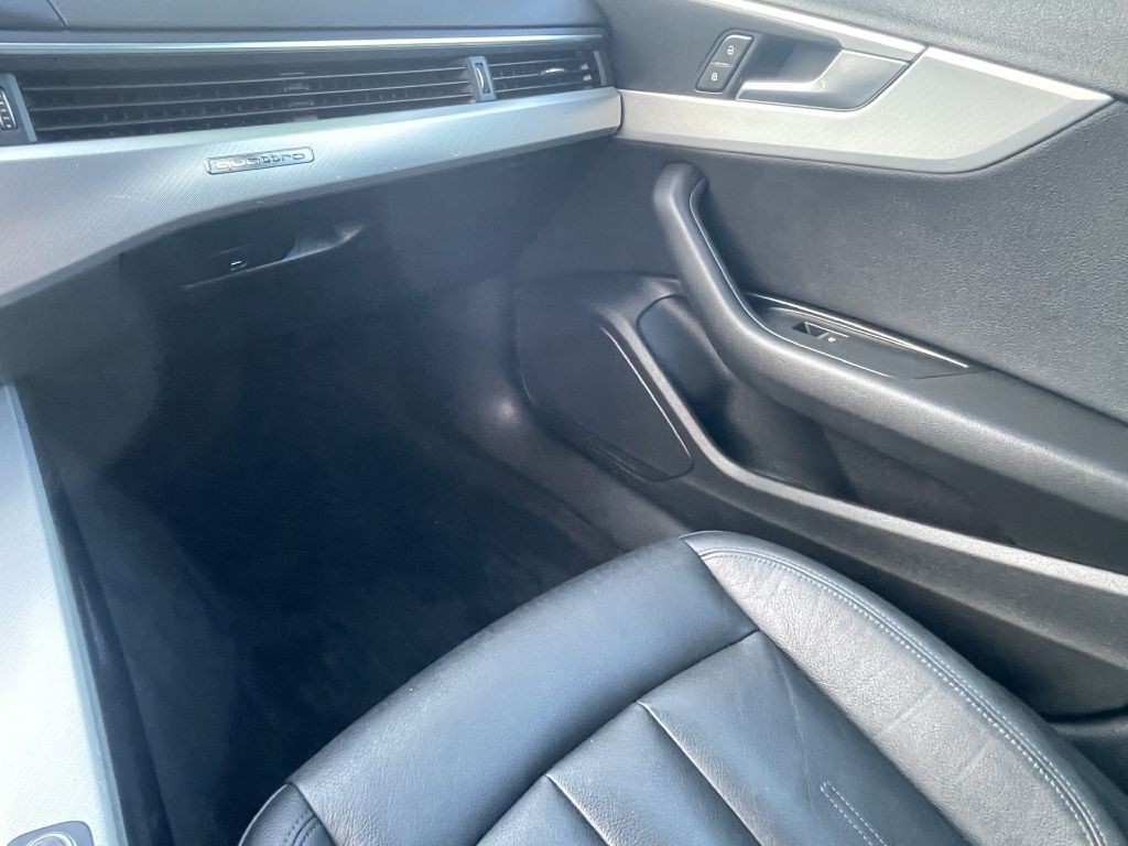 2017 Audi A4 Image 23