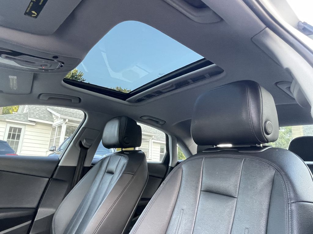 2017 Audi A4 Image 24