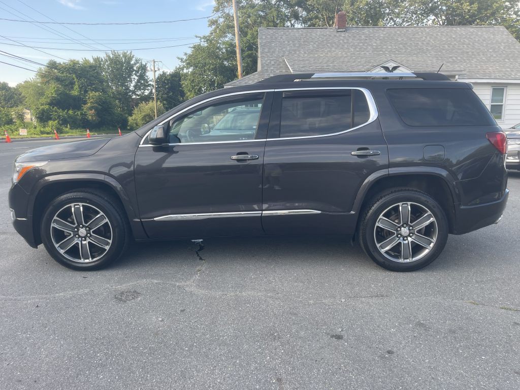 2017 GMC Acadia Image 4