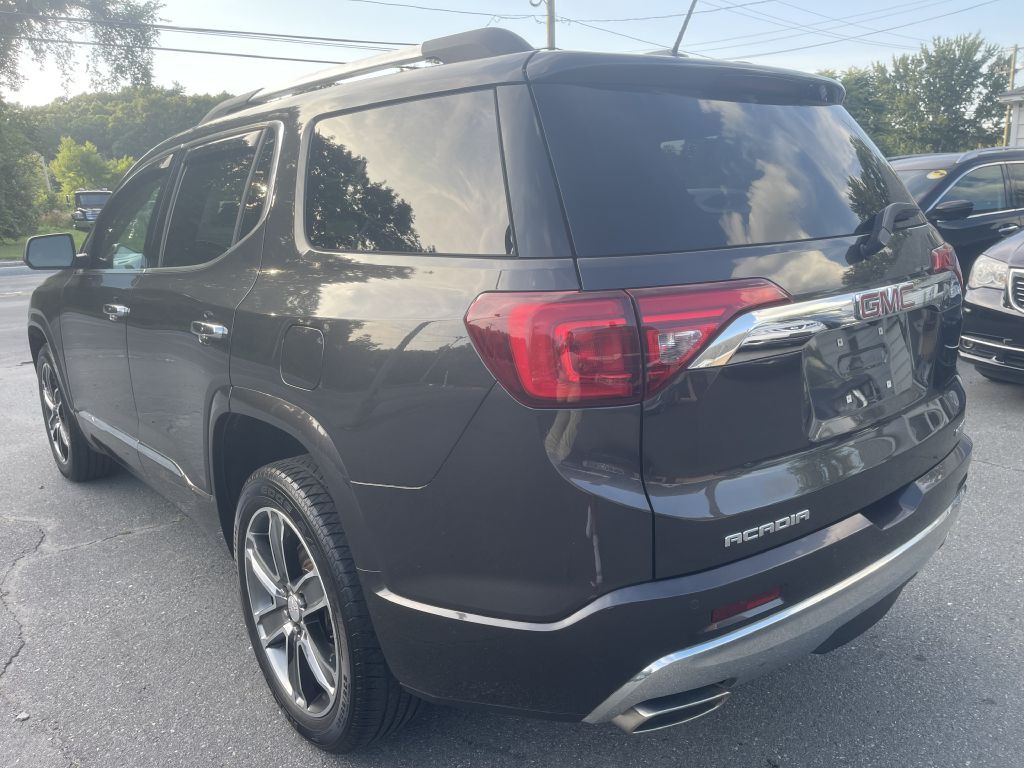 2017 GMC Acadia Image 5