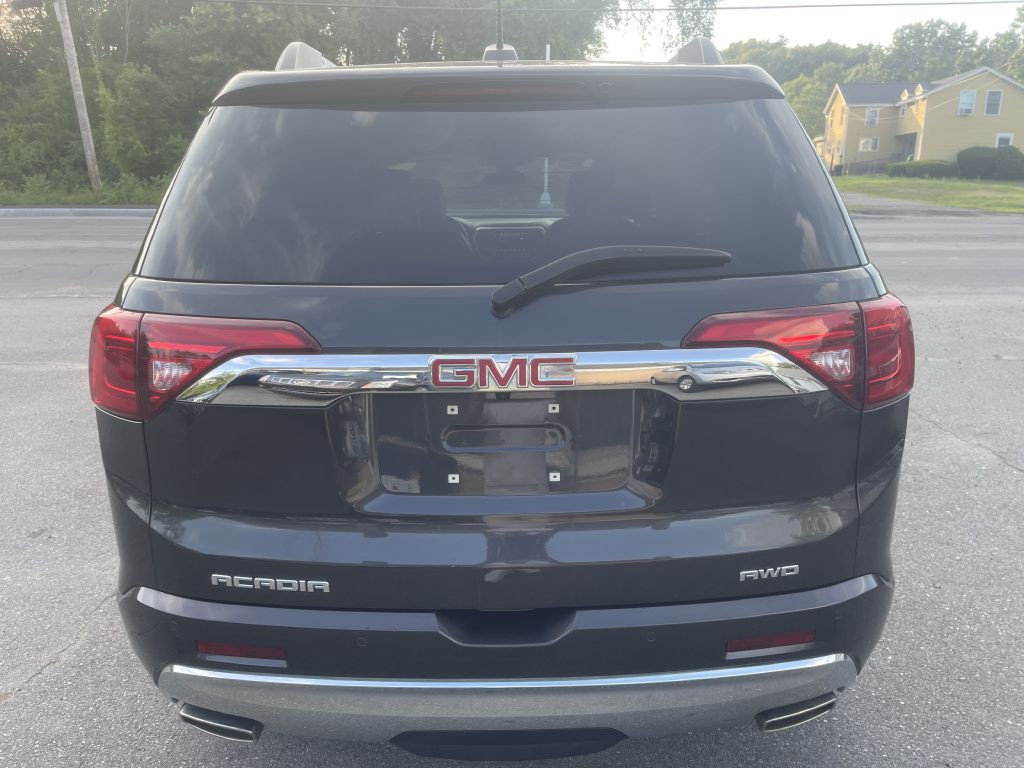 2017 GMC Acadia Image 6