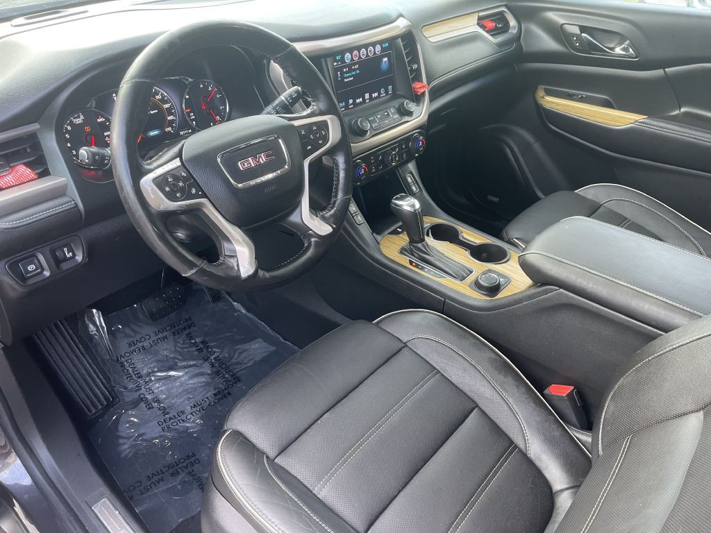 2017 GMC Acadia Image 10