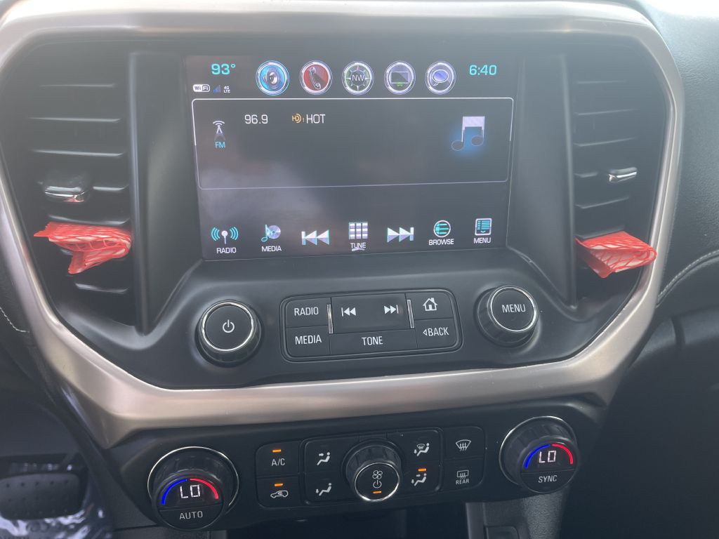 2017 GMC Acadia Image 14