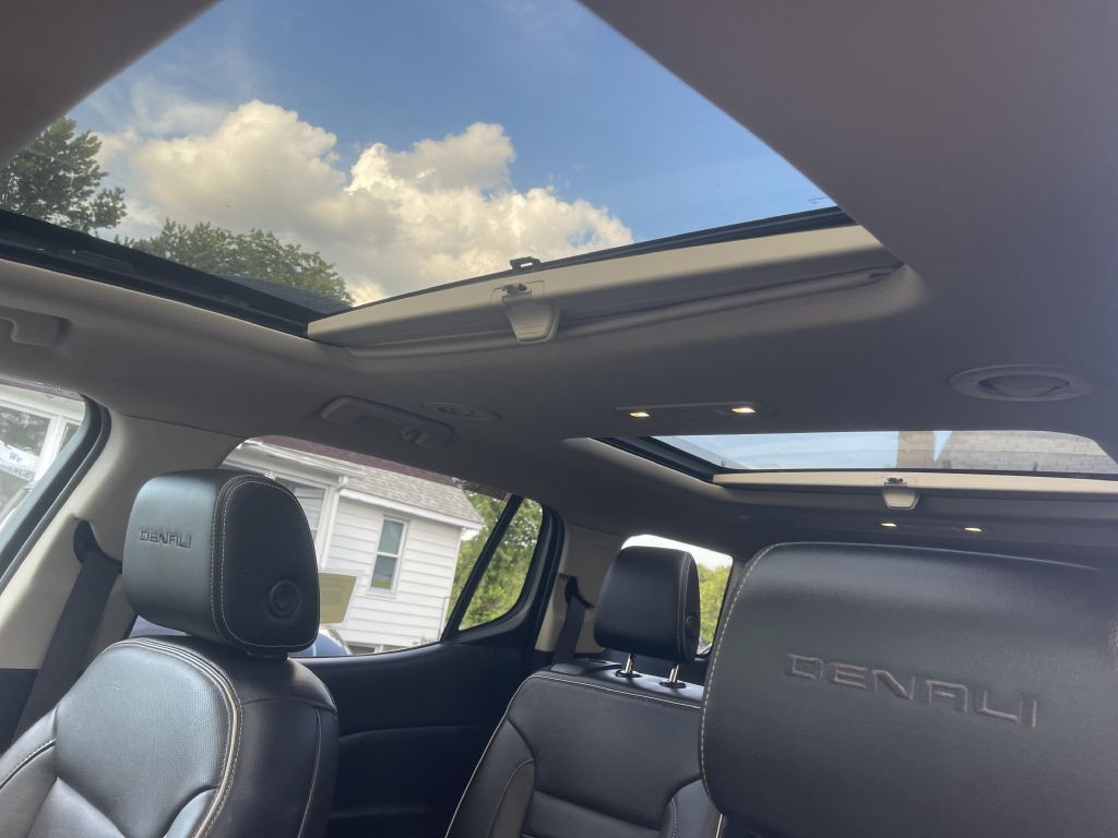 2017 GMC Acadia Image 23