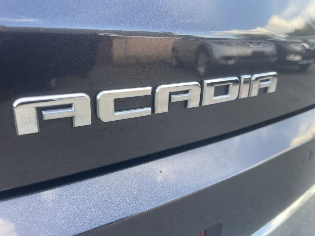 2017 GMC Acadia Image 28