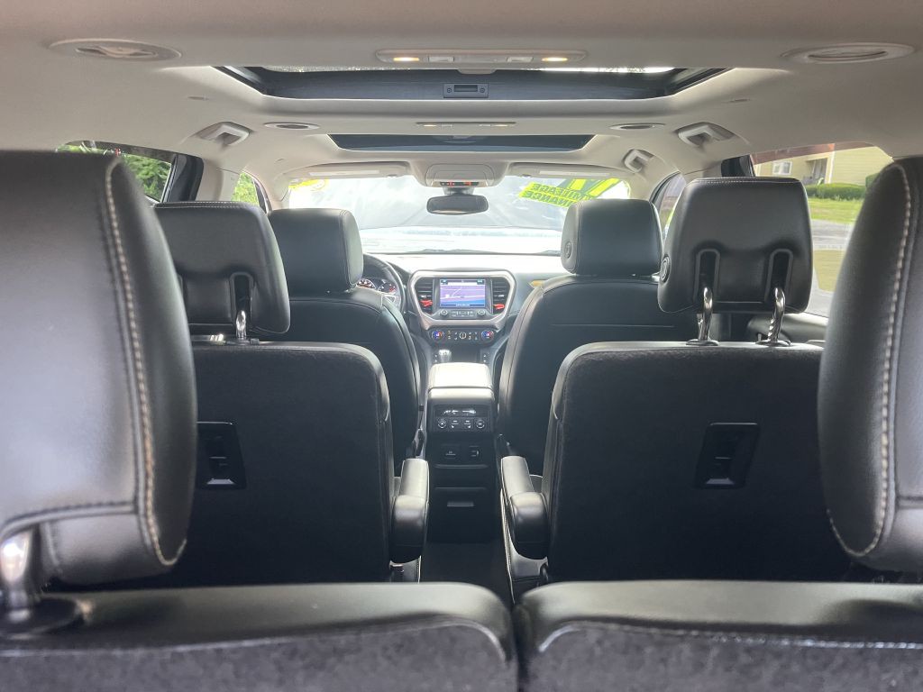 2017 GMC Acadia Image 31